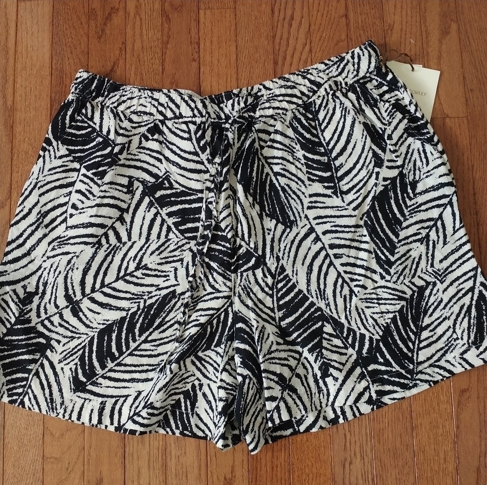 Cynthia Rowley 100percent Linen Tropical Print Shorts 2X